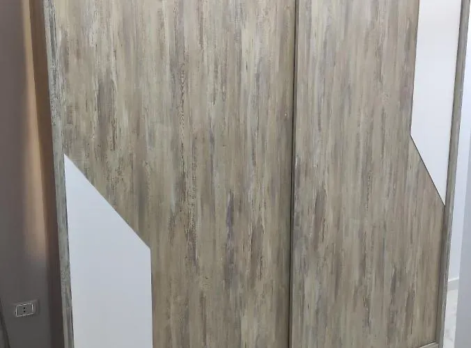 Holly Apartman Gurdaka