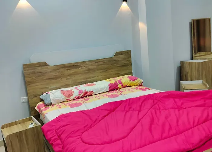 Holly Apartman *